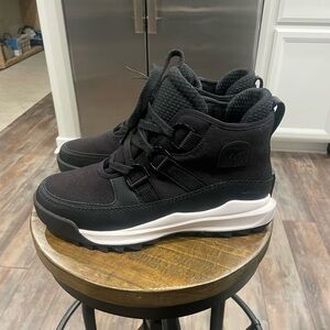 SOREL ONA RMX Black Winter Boots with White Soles